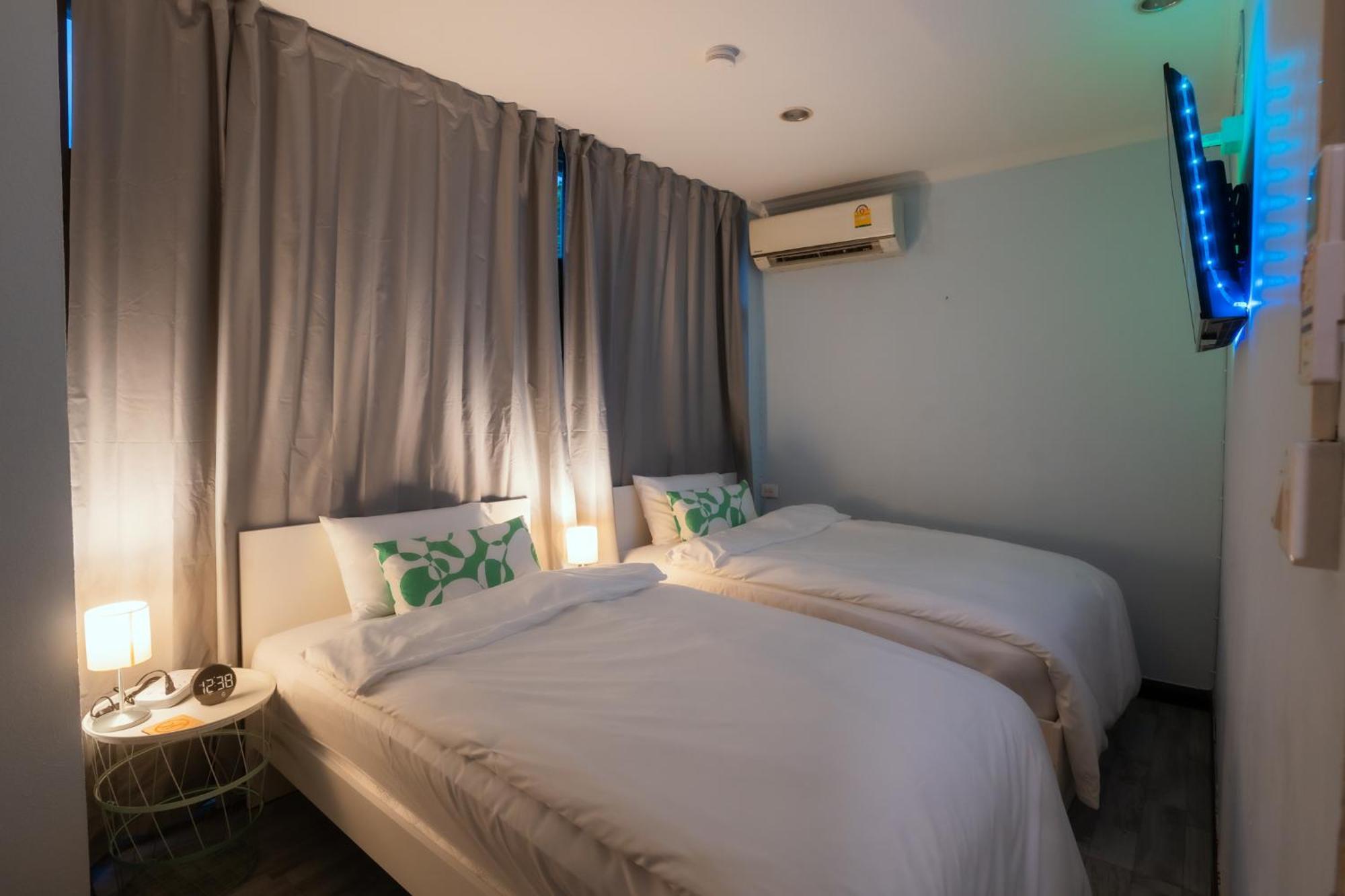 420 Hostel - Ekkamai Buds & Beds Бангкок Екстер'єр фото