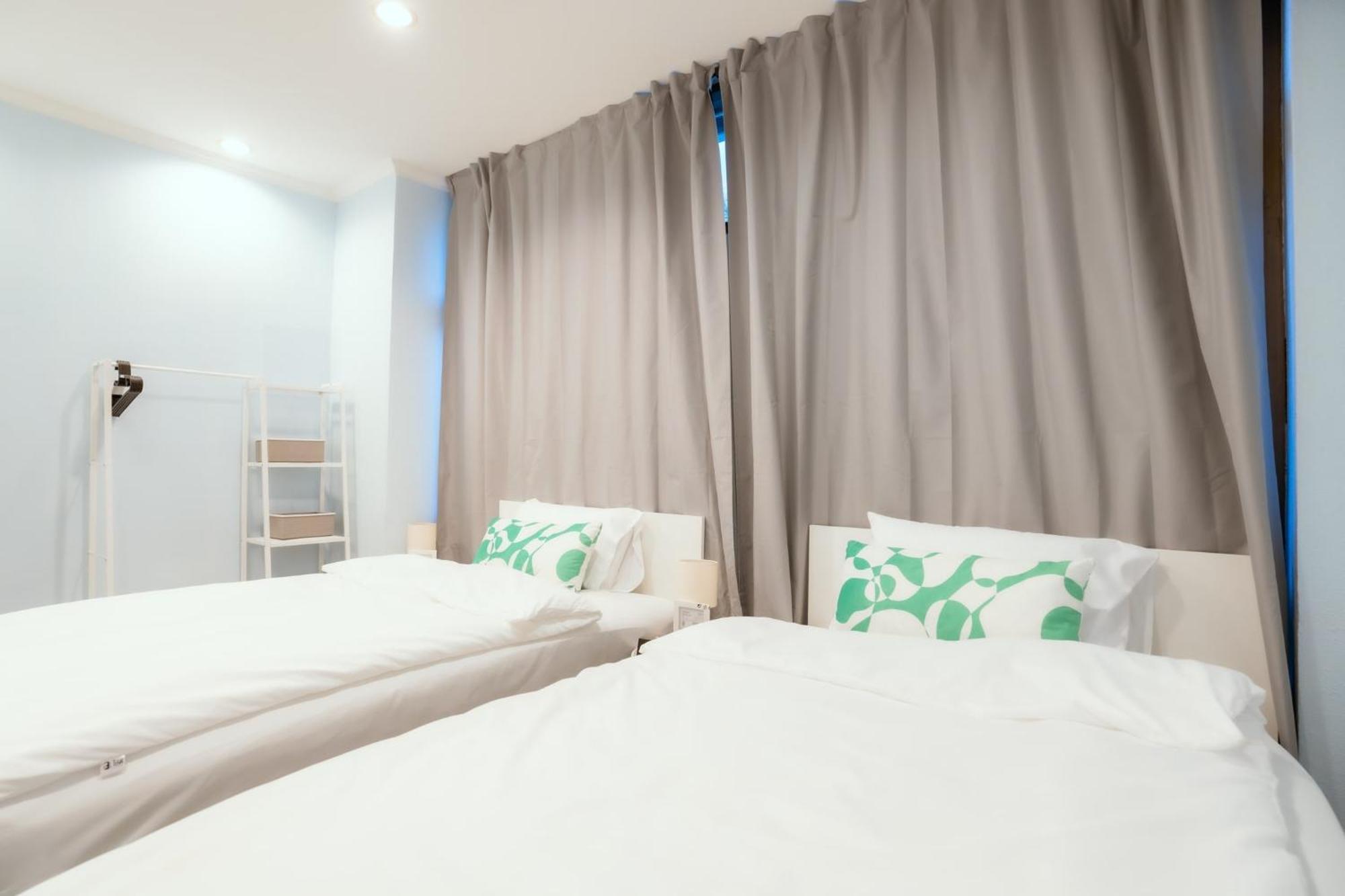 420 Hostel - Ekkamai Buds & Beds Бангкок Екстер'єр фото